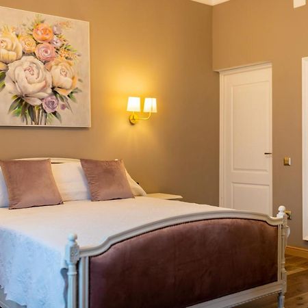 The Corner House Apartment Хунедоара Екстериор снимка