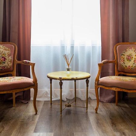 The Corner House Apartment Хунедоара Екстериор снимка
