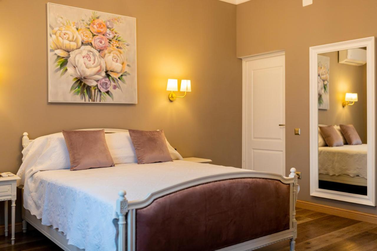 The Corner House Apartment Хунедоара Екстериор снимка