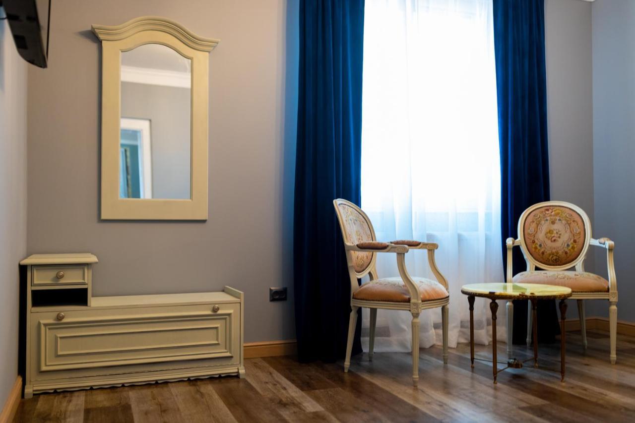 The Corner House Apartment Хунедоара Екстериор снимка